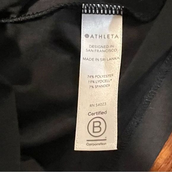 Athleta Womens Black Short Twisted Bottom Long Sleeve Tee. Size L - Picture 6 of 9